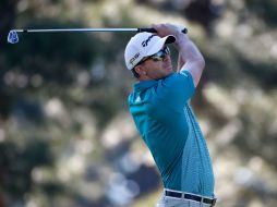 Martin Laird golpea la bola en el tercer tee, en el Montreux Golf & Country Club de la ciudad de Reno, Nevada. AFP / T. Warshaw