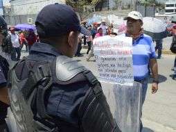 El conflicto magisterial que tiene Oaxaca ha obligado al desplazamiento de mil 500 elementos de la Policía Federal. SUN / ARCHIVO