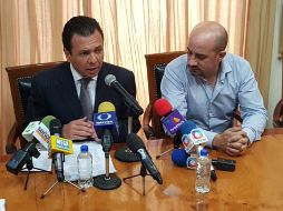 Del Toro (d) destaca que en la denuncia presentada hay elementos jurídicos para frenar los excesos del magistrado Barba. TWITTER / @LegislativoJal