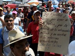 La CNTE se había comprometido a liberar las vías de comunicación, a partir de 16:00 horas de este viernes. EFE / ARCHIVO