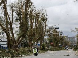 El fenómeno natural deja saldo de dos personas muertas y 70 heridas en Taiwán, además de un gran caos generalizado en la isla. EFE / R. B. Tongo
