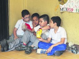 En la escuela. Aunque las clases se terminen, para 'una pequeña legión' siguen de una forma u otra. EL INFORMADOR / M. Vargas