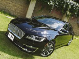 Aunque los asientos delanteros gozan de buen espacio, en la parte posterior es mucho más limitado. EL INFORMADOR /