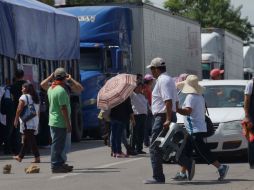 El personal médico intentó salir el sábado a las 19:30 horas pero fue impedido por un numeroso grupo de personas. SUN / ARCHIVO