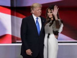 Donald Trump externó en Twitter su felicidad tras el discurso de su esposa; aseguró sentirse muy honrado y orgulloso. AP / S. Applewhite