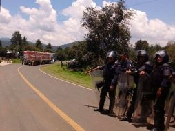 Entre los vehículos recuperados hay tres tráileres, camiones de pasajeros y vehículos particulares. TWITTER / @MICHOACANSSP