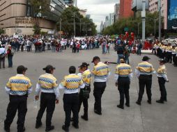 Realizan mitin en espera de que concluya la mesa de diálogo entre la CNTE y funcionarios federales. EFE / M. Guzmán