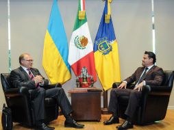 Aristóteles sostuvo un encuentro con Ruslán M. Spírin, embajador de Ucrania. TWITTER / @AristotelesSD