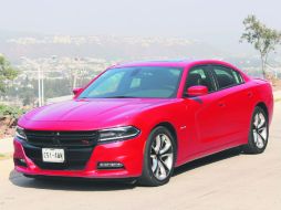 El Charger cumple con la premisa de exhibir músculo, característica que le distingue en el segmento donde compite. EL INFORMADOR / M. Castillo