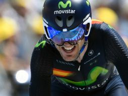 Izaguirre tiene una jornada tranquila rodeado de cinco hombres, puesto que entre sus rivales ninguno se atrevió a atacar. AFP / L. Bonaventure