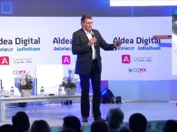 Gary Davis durante su conferencia en Aldea Digital. TWITTER / @AldeaDigital