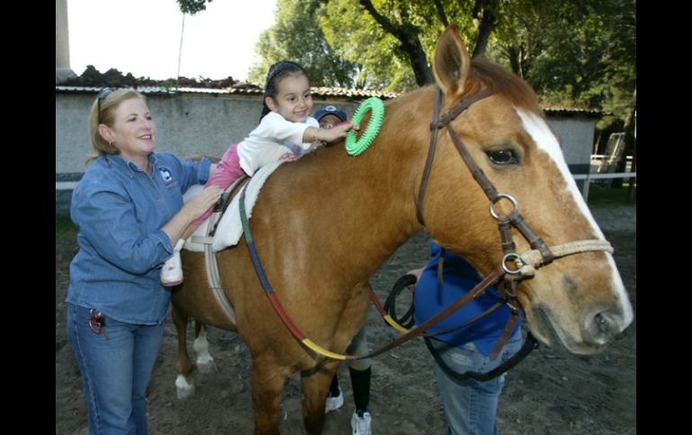 En el lugar, comenta un terapeuta, tienen programas de tratamiento, de estimulación temprana y de equitación. EL INFORMADOR / ARCHIVO