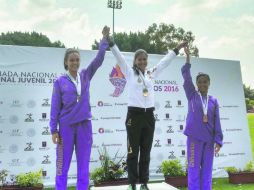Nohemí Zendejas. La atleta de Jalisco (centro) se impuso en el salto de altura con una marca oficial de 1.64 metros. ESPECIAL / CODE