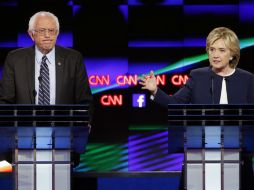 Los correos difundidos desenmascararon una falta de neutralidad en el partido entre Hillary Clinton y Bernie Sanders. AP / ARCHIVO