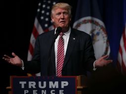 Al salir la mujer, el magnate se burla de ella al decir: “ella cree que me gusta que haya un bebé llorando mientras hablo”. AFP / ARCHIVO