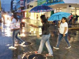 'Earl' entró a territorio nacional como tormenta tropical, a 20 kilómetros al este-sureste del Triunfo, Tabasco. NTX / Ó. León