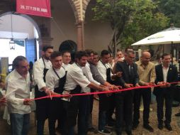 Crean mesas de catas de grandes casas de vino, mezcal, cerveza; exposiciones culinarias y conciertos. TWITTER / @smafoodfestival