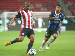Chivas no pudo anotar gol ante Gallos. EFE / U. Ruiz
