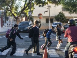 Los padres de familia deberán reflexionar sobre las verdaderas necesidades que los hijos tienen para el nuevo año escolar. EL INFORMADOR / ARCHIVO