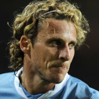 Diego Forlán podría jugar en futbol de India