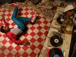 El elenco está integrado por Shameik Moore, Justice Smith, Herizen Guardiola, Yahya Abdul-Mateen II, Jaden Smith y más. TWITTER / @DJFlash4eva