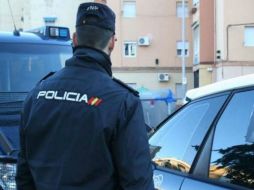 Policías aprehendieron al presunto agresor, quien confesó que empujó a la mujer tras discutir. ESPECIAL /