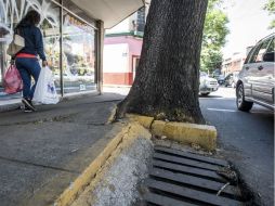 Intervendrán banquetas en Oblatos, Huentitán y Tetlán. EL INFORMADOR / ARCHIVO