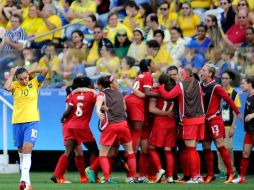 Deane Rose, a los 25 minutos, y Christine Sinclair, a los 52, marcaron los goles del partido. EFE / A. Morici