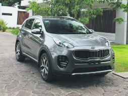 Con porte. El diseño de esta camioneta llena el ojo de cualquiera. Conjunta deportividad y elegancia. EL INFORMADOR / M. Castillo