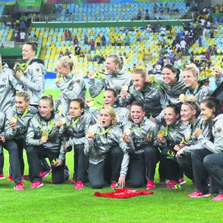 Alemania gana su primer oro en futbol femenil