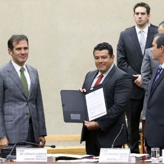 Constituyente estará integrada por 30 mujeres y 30 hombres