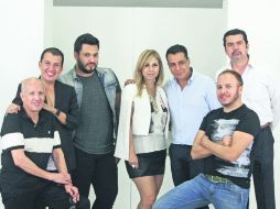 Preparados. Lorena Vila (al centro), con el equipo que hace posible la preparación de Nuestra Belleza Jalisco. EL INFORMADOR / R. Tamayo