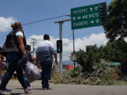 Sólo hubo acceso a vehículos particulares y permaneció el 'filtro' para camiones de carga. SUN / ARCHIVO