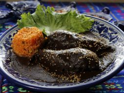 El mole es uno de los platillos que en cada casa tiene su receta y sazón. EL INFORMADOR / ARCHIVO