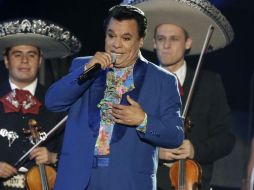 Medios de información reportaron que Juan Gabriel habría fallecido de un ataque al corazón. AP / ARCHIVO