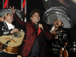 Juan Gabriel dijo sentirse honrado de que se pueda construir un centro artístico en un lugar de importancia mundial. AP / ARCHIVO