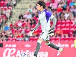 Otra goliza. Guillermo Ochoa recibió cinco tantos de Las Palmas. TWITTER / @GuillermoOchoa