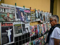 Semejantes muestras de cariño, afecto y admiración reflejan la enorme estela dejada por el cantante en el mundo de la música. AFP / R. Schemidt