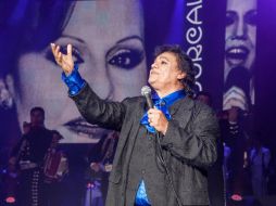 Juan Gabriel tiene el récord de la presentación más larga en un escenario, con más de seis horas de duración, el 10 de mayo de 2015. TWITTER / @AuditorioMx