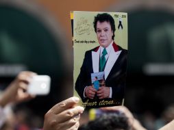 La colocación de la escultura se realiza como muestra del reconocimiento a su amplia trayectoria y labor como artista y compositor. AP / E. Verdugo