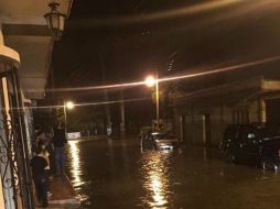 El SMN pronostica tormentas intensas con precipitaciones de entre 75 a 150 milímetros, provocadas por dos canales de baja presión. TWITTER / @pcivilchiapas