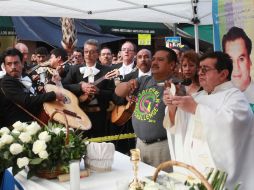 Mariachis acompañaron los cánticos religiosos. EFE / M. Guzmán