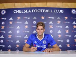 ''Estoy muy feliz, Es un paso en mi carrera y creo que es el sitio perfecto para seguir progresando'', declaró el defensa. TWITTER / @ChelseaFC