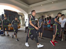 Medios de comunicación y aficionados esperaban al equipo dirigido por Juan Carlos Osorio. MEXSPORT / J. Ramírez
