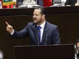 Fernando Herrero hizo las criticas hacia el Gobierno federal en el marco del Cuarto Informe. TWITTER / @FHerreraAvila