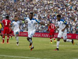 Mario Martínez, al minuto 45+1, y Romell Quioto, al 50, marcaron los goles de la Bicolor. EFE / G. Amador