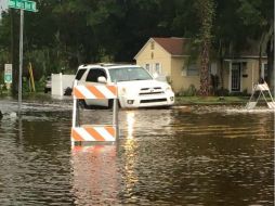 Advierten por inundaciones en Hamptons,Virginia, conforme la tormenta atraviesa la línea limítrofe con Carolina del Norte. EFE /