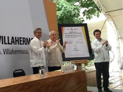 Mancera está en Tabasco, pero dice que viola la ley electoral; asegura que lleva programas de gobierno a otras entidades. TWITTER / @ManceraMiguelMX