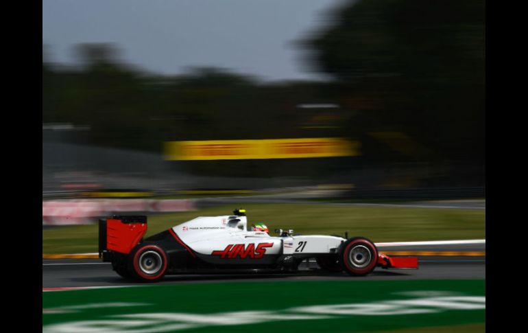 Al mexicano se le negó nuevamente la oportunidad de colaborar con puntos al equipo al terminar en el lugar 13. AFP / ARCHIVO
