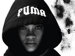 Incluye sudaderas amplias y pantalones, vestidos, faldas, zapatillas y tenis de tacón. TWITTER / @rihanna